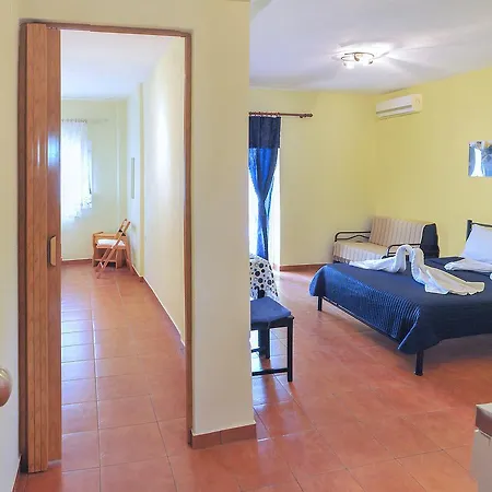 Panagiotis Aparthotel 2*
